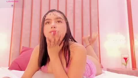 Zoe Monrow online show from 08/05/26, 03:26