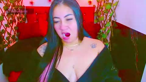 zoe_naughty22 online show from 06/10/26, 03:29