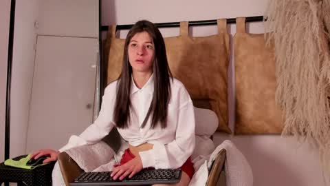 Zoe Olsen online show from 12/25/24, 02:56