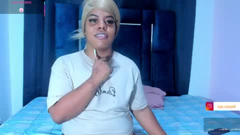 zoe_rosee4 online show from 05/09/26, 07:46