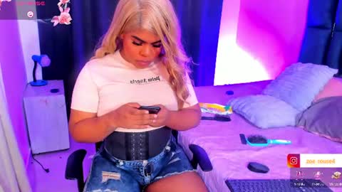 zoe_rosee4 online show from 06/13/26, 07:50