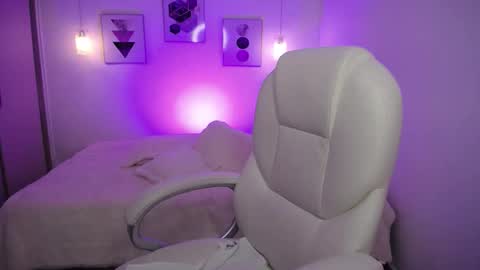 Zoe online show from 02/28/25, 02:09