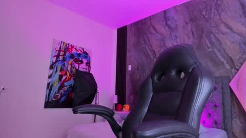 zoe_rosse00 online show from 09/21/25, 07:37