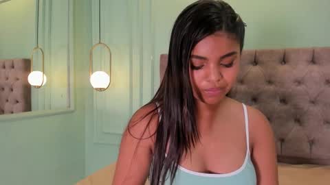 Zoe online show from 02/01/25, 03:08