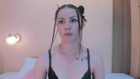 Zoe online show from 05/26/26, 03:46