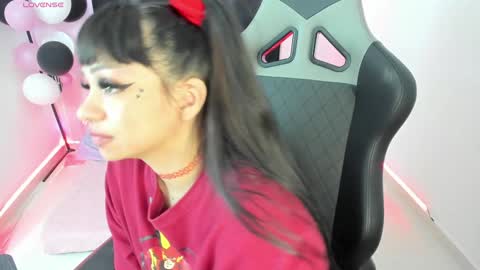 zoe_sullivan_ online show from 12/05/24, 12:55