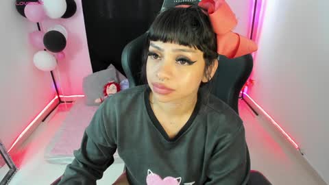 zoe_sullivan_ online show from 12/12/24, 12:44