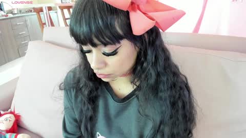 zoe_sullivan_ online show from 01/17/25, 12:31