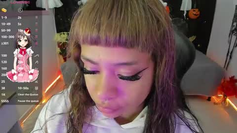 zoe_sullivan_ online show from 10/18/25, 10:05