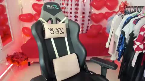 zoe_sullivan_ online show from 02/15/26, 09:19