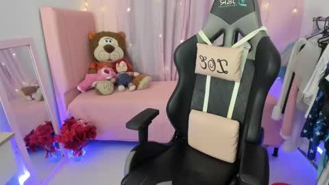 zoe_sullivan_ online show from 02/28/26, 09:10