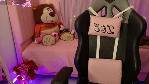 zoe_sullivan_ online show from 04/24/26, 09:34