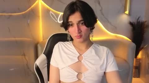 Zoe online show from 12/03/25, 08:40