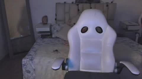 Zoe online show from 11/14/25, 11:31