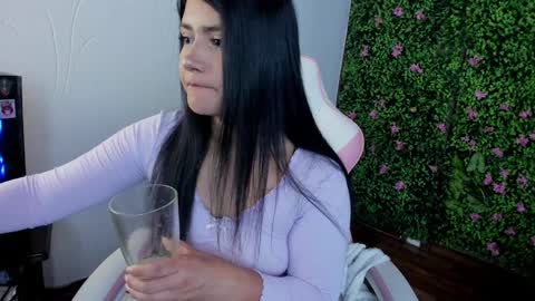 Zoe online show from 12/18/24, 02:42