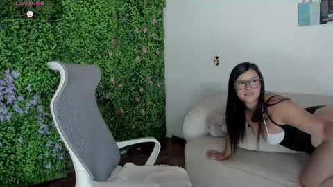 Zoe online show from 09/10/25, 04:56