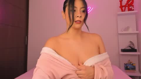 zoecams online show from 05/22/26, 06:35