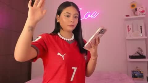 zoecams online show from 07/06/26, 10:34