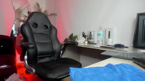 Zoe online show from 02/12/26, 08:09