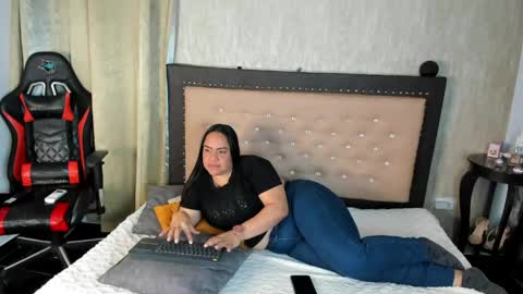 zoedeleon online show from 05/09/26, 07:30