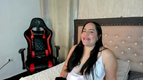 zoedeleon online show from 05/11/26, 07:22
