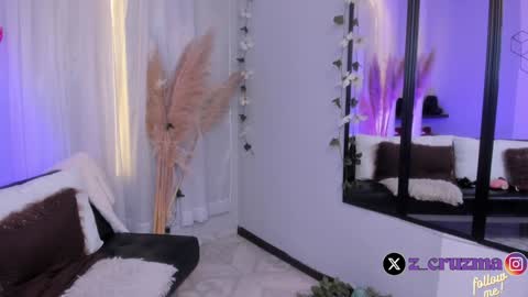 Snapshot of zoee_cruz chatting on 01/19/25, 03:21 Camila online show from 01/19/25, 03:21