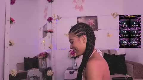 Snapshot of zoee_dolcee chatting on 09/19/25, 08:53 Catt online show from 09/19/25, 08:53