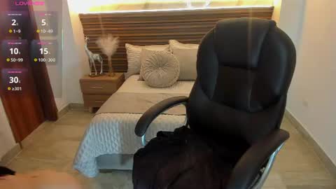  zoee jackson online show from 06/24/26, 06:51