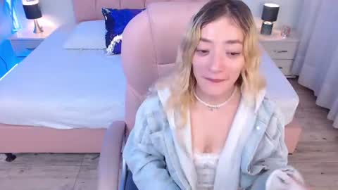 zoe online show from 06/30/26, 02:56