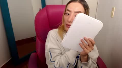 zoe online show from 07/17/26, 01:45