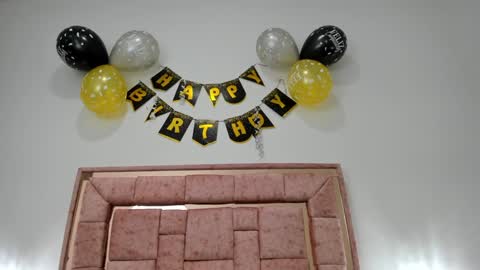 zoee online show from 12/21/24, 10:06