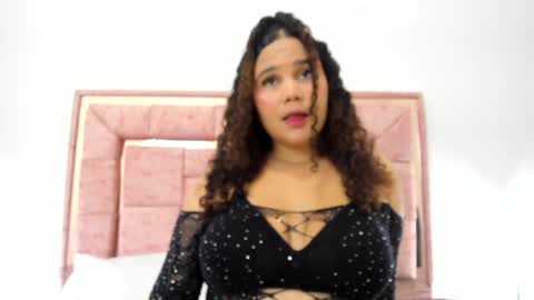 zoee online show from 02/05/25, 03:13