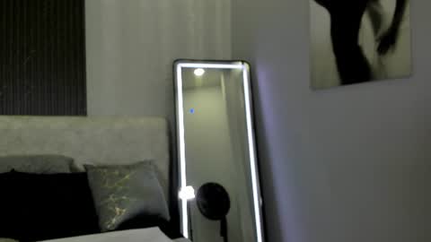 Snapshot of zoee_martins_ chatting on 06/30/26, 11:33 Zoe 3 online show from 06/30/26, 11:33