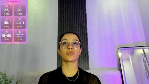 Snapshot of zoee_martins_ chatting on 07/20/26, 05:26 Zoe 3 online show from 07/20/26, 05:26