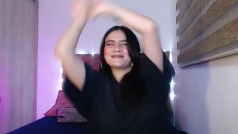 Zoee online show from 02/05/26, 03:00