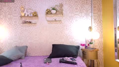 Snapshot of zoeecarter_ chatting on 06/18/26, 12:20 zoeecarter_ online show from 06/18/26, 12:20