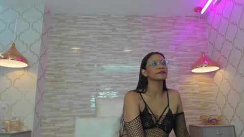 ZoeeSmitth online show from 09/19/25, 11:44