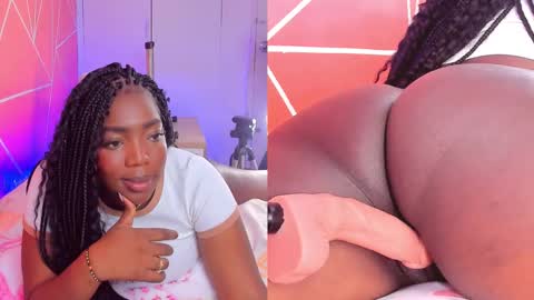 Snapshot of zoeethompson_cm chatting on 11/04/25, 11:09 online show from 11/04/25, 11:09