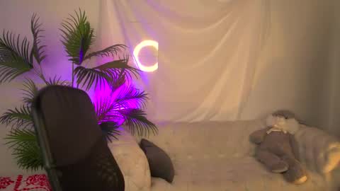 ZOE online show from 04/12/26, 04:50