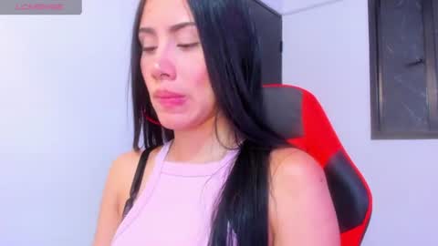 Laura  online show from 07/19/26, 05:11