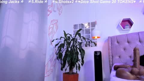 Zoe online show from 01/18/25, 06:21