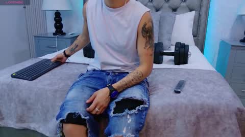 Zoe Krug online show from 01/09/26, 07:26