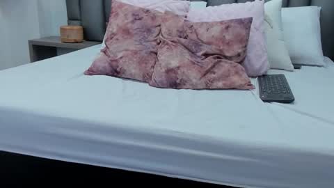 Snapshot of zoekrug chatting on 02/26/26, 12:15 Zoe Krug online show from 02/26/26, 12:15