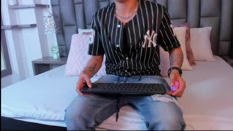 Zoe Krug online show from 03/30/26, 11:55