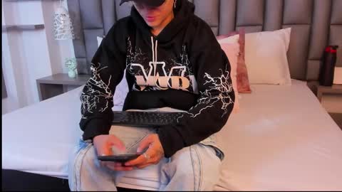 Zoe Krug online show from 03/31/26, 11:21