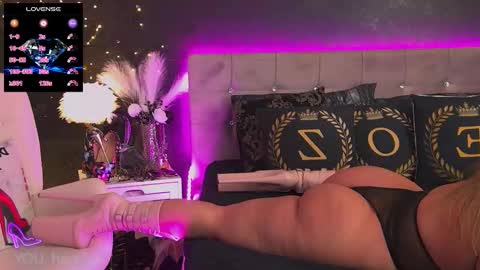 ZoeMesmerize online show from 10/06/25, 04:59