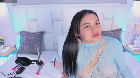 Zoe online show from 04/08/26, 04:12