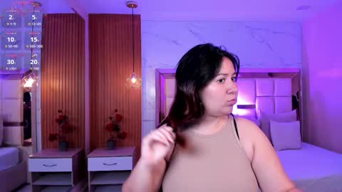 Snapshot of zoes_mile chatting on 02/19/26, 11:28 Zoes online show from 02/19/26, 11:28