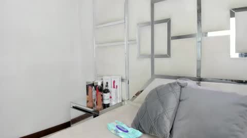 ZoeSwam online show from 03/28/26, 02:27