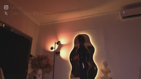 zoevidal_ online show from 02/28/26, 11:55